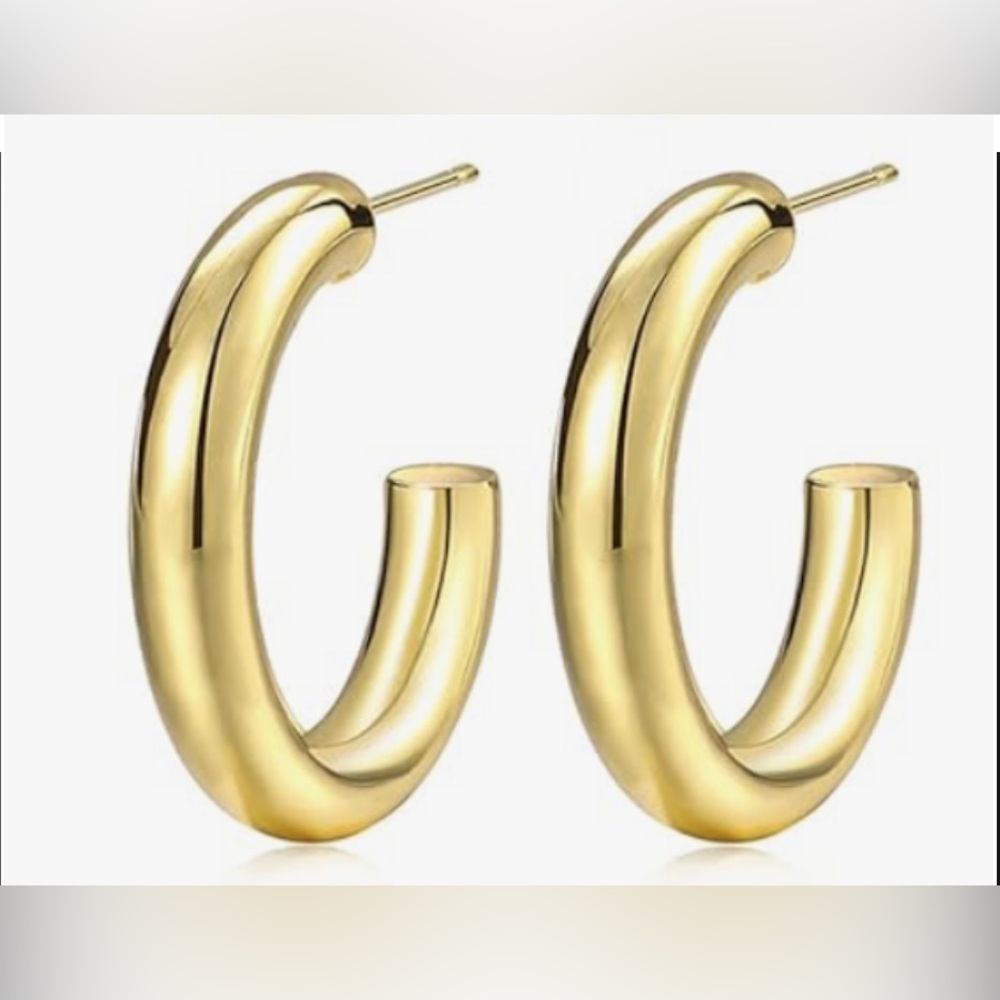 NWT 14K Gold Plated Hoop Earrings Lightweight Hypoallergenic Chunky Hoops